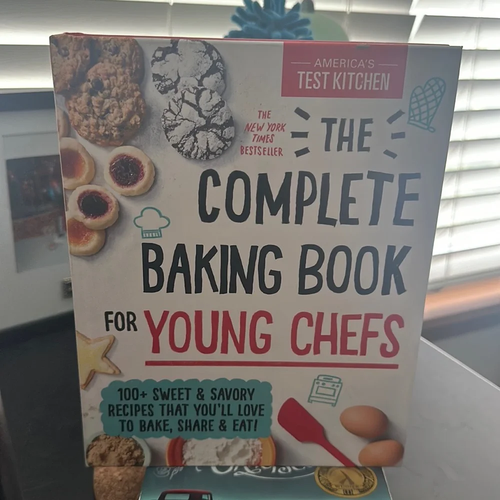 Brand New Baking Book for Young Chefs